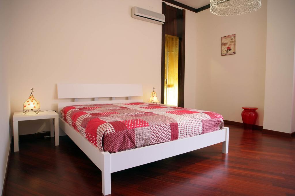 Clorinda'S Rooms Bari Room photo