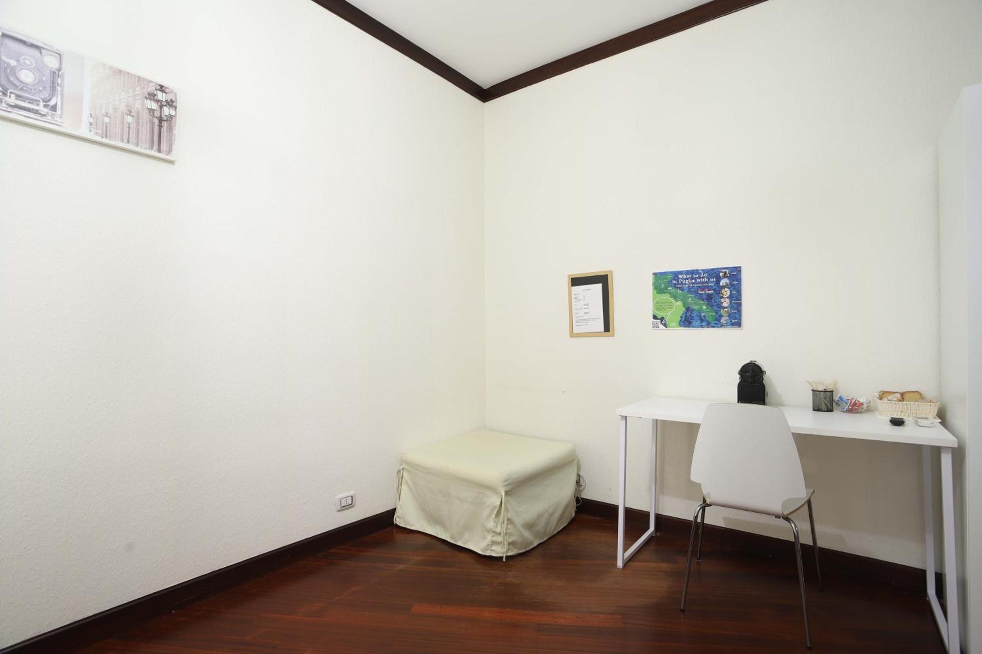 Clorinda'S Rooms Bari Exterior photo